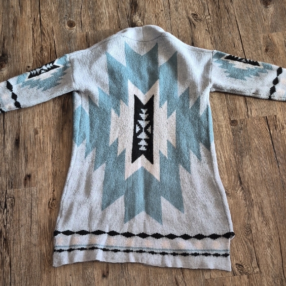 Winslow Aztec Gray and Teal Patterned Cardigan - Picture 3 of 3